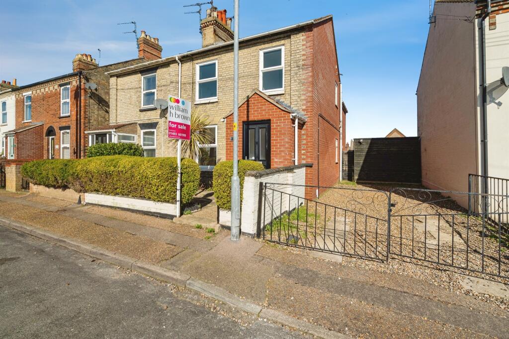 Main image of property: Stradbroke Road, Gorleston, Great Yarmouth
