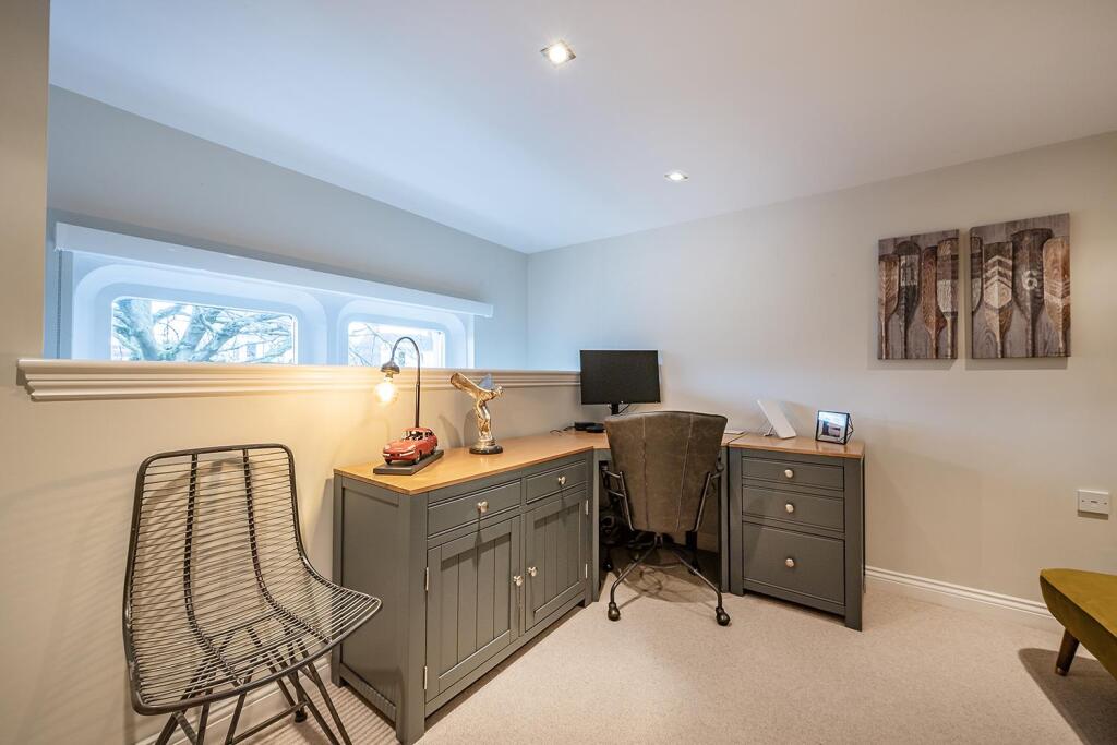 Apartment in Warwick, Royal Leamington Spa - More