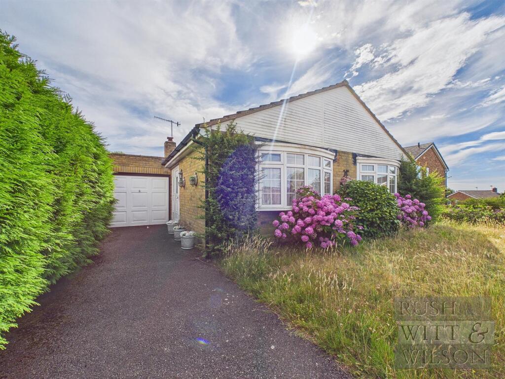 Main image of property: Sedlescombe Gardens, St. Leonards-On-Sea