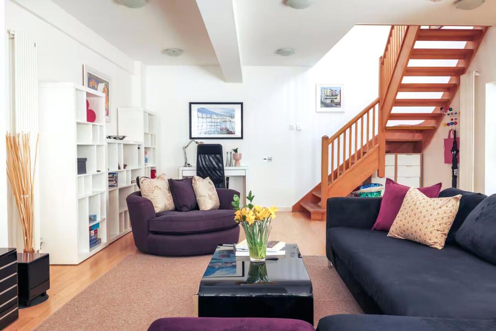 Main image of property: Queensbury Mews, Brighton, East Sussex, BN1