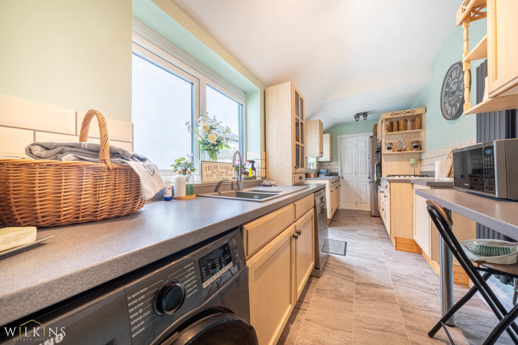 Additional image 10 of Piccadilly, Tamworth, Warwickshire, B78