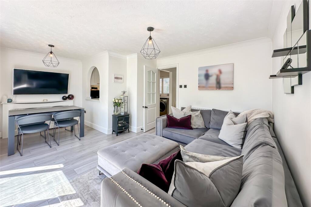 Elizabeth Court, St. Albans, Hertfordshire, AL4