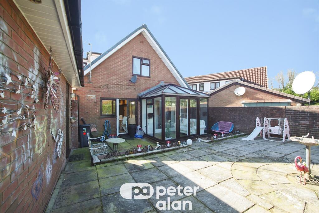 Aldwych Close, Thornhill, Cardiff - More