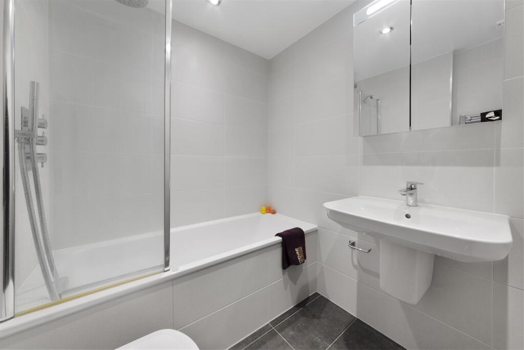 4 bedroom apartment for rent