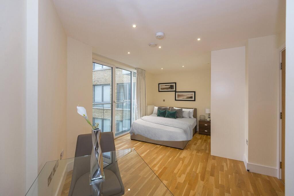 Main image of property: St Annes Street, Canary Wharf, E14