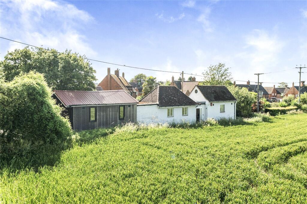 Crowell Road, Chinnor