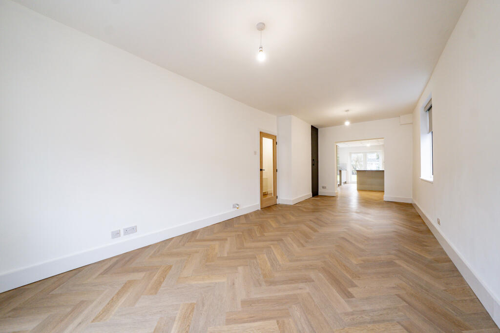 Tentercroft Avenue, Syston, Leicester, Leicestershire photo 3