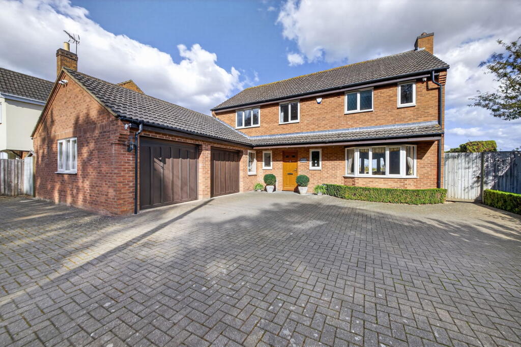 Main image of property: Ashton House, Clopton, NN14
