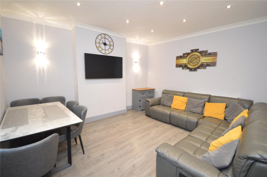 House in Leeds, Beeston - View 3