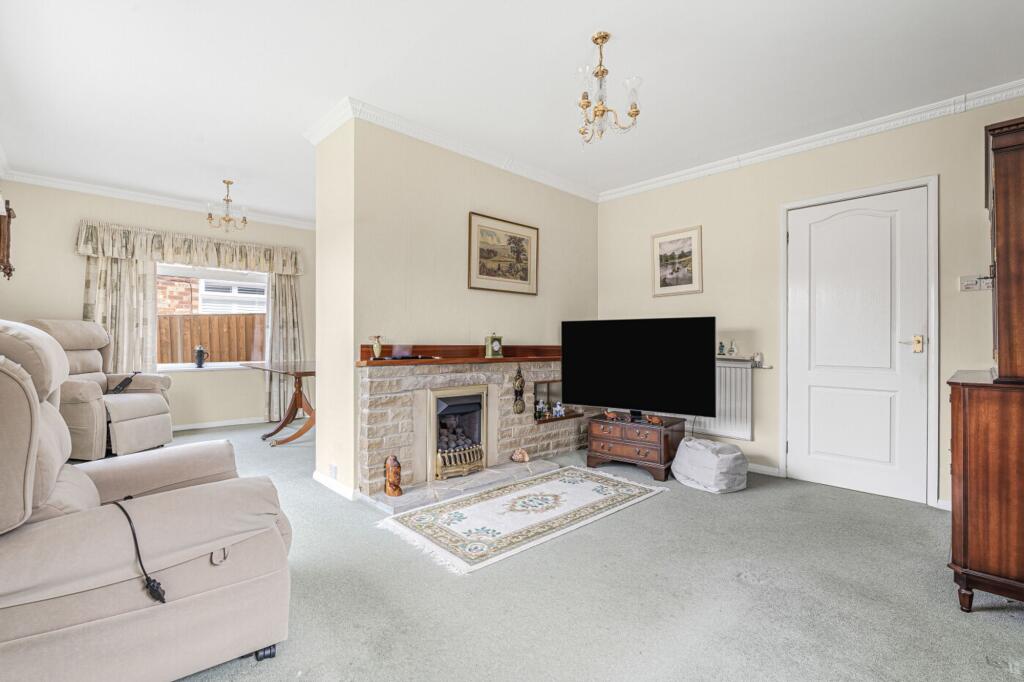 9, Cinnamon Close, Chalgrove, OX44 photo 4