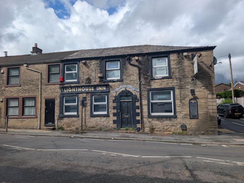 Main image of property: The Lighthouse Inn, 505 Lees Road, Oldham, Lancashire, OL4 3AF