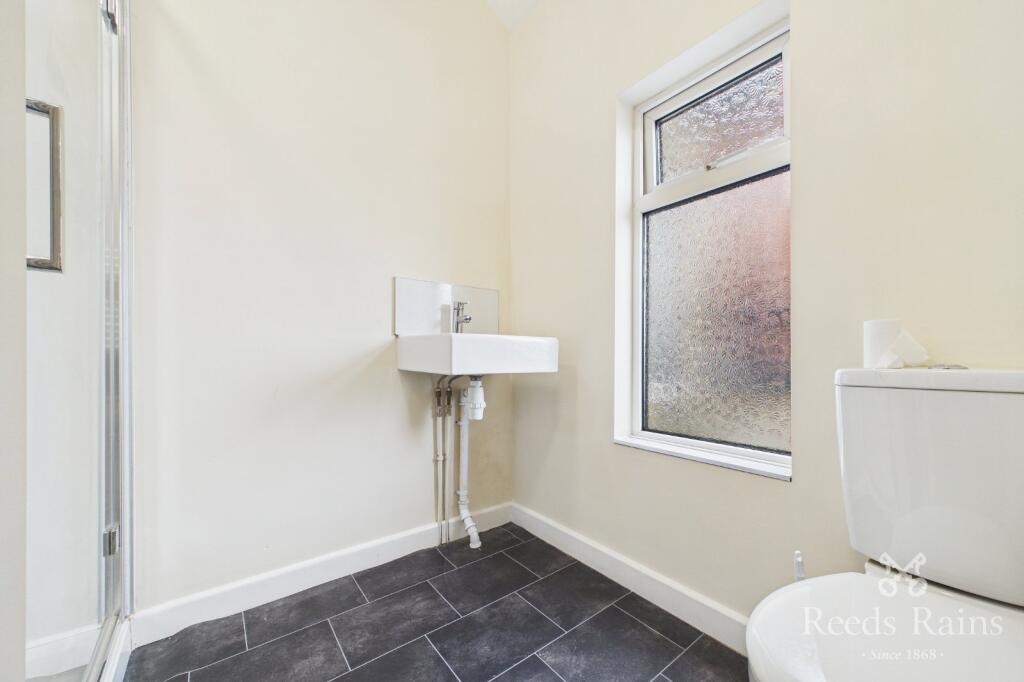 Apartment in Rotherham, Laughton Common, Thurcroft - View 5