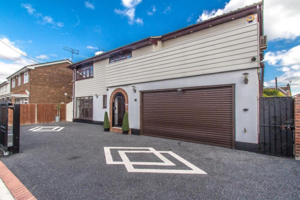 Main image of property: Zider Pass, Canvey Island, SS8