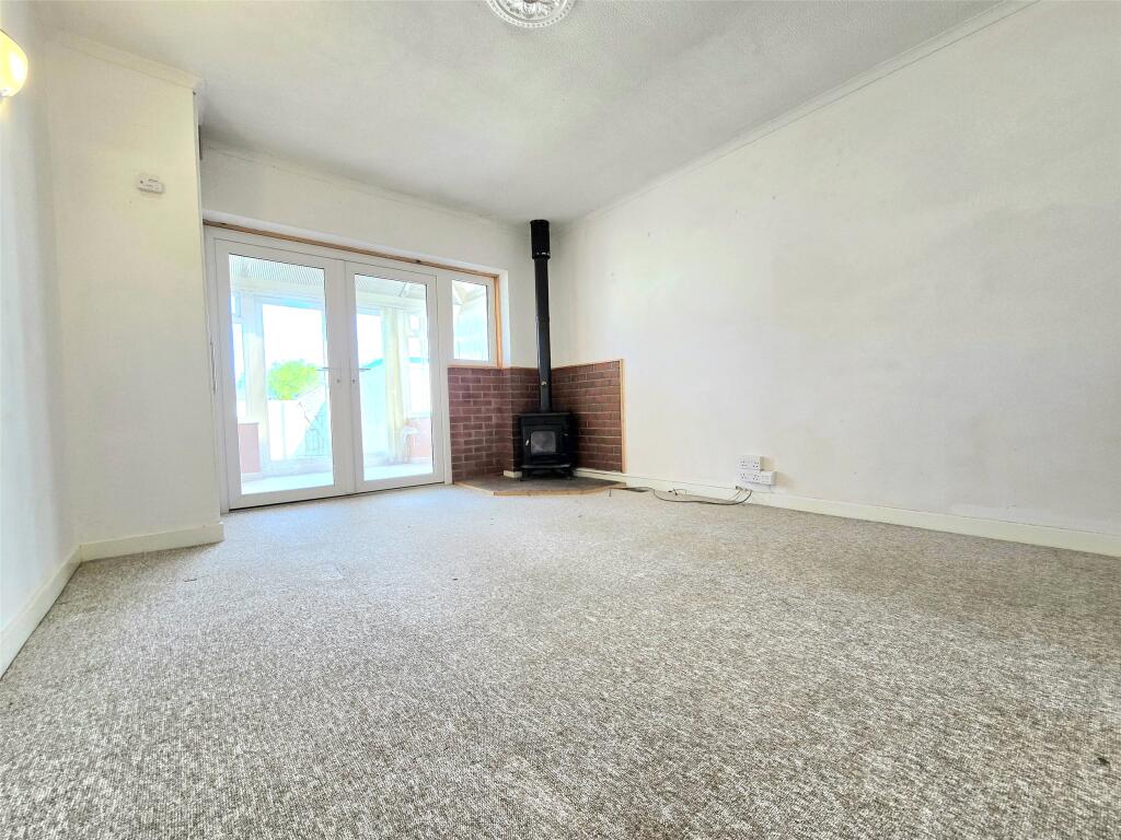 Woodley Close, Stratton, Bude, Cornwall, EX23 photo 2