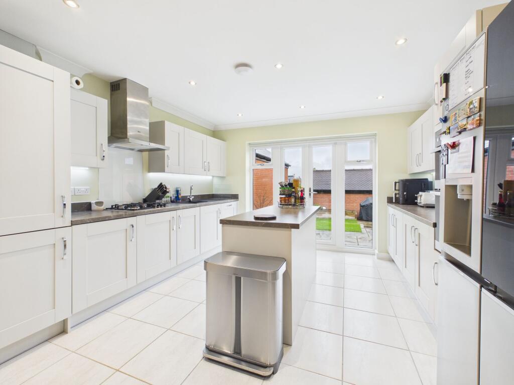 House in Towcester, West Northamptonshire - View 4