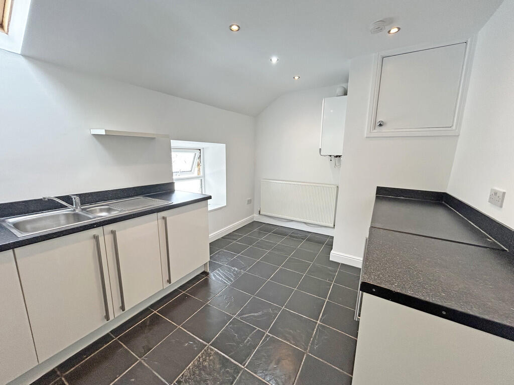 Apartment in Derby - View 5
