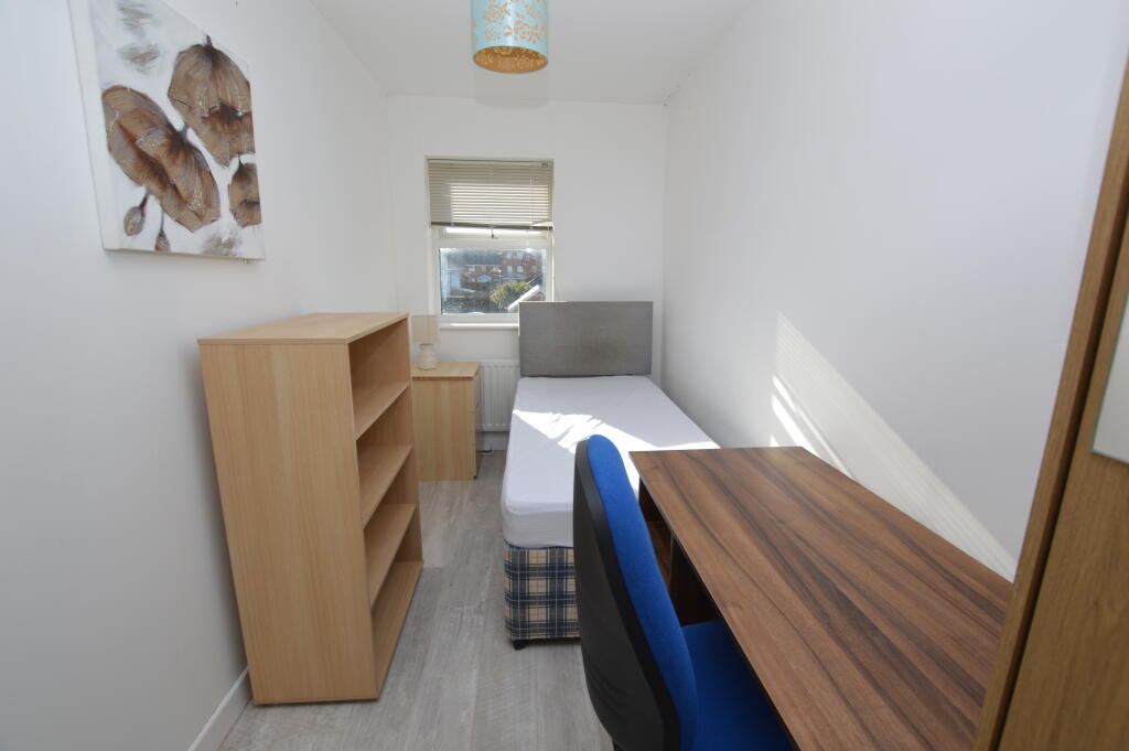 Main image of property: Lenz Close, Colchester, Essex, CO1