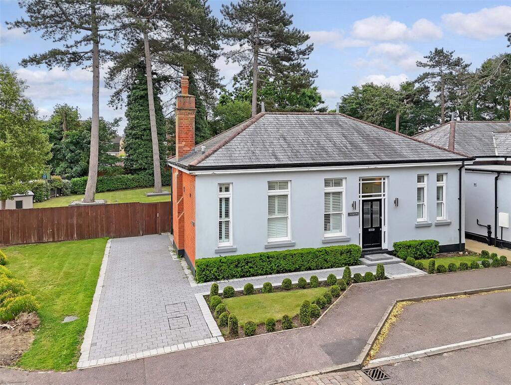 Main image of property: Kensington Way, Brentwood, Essex, CM14