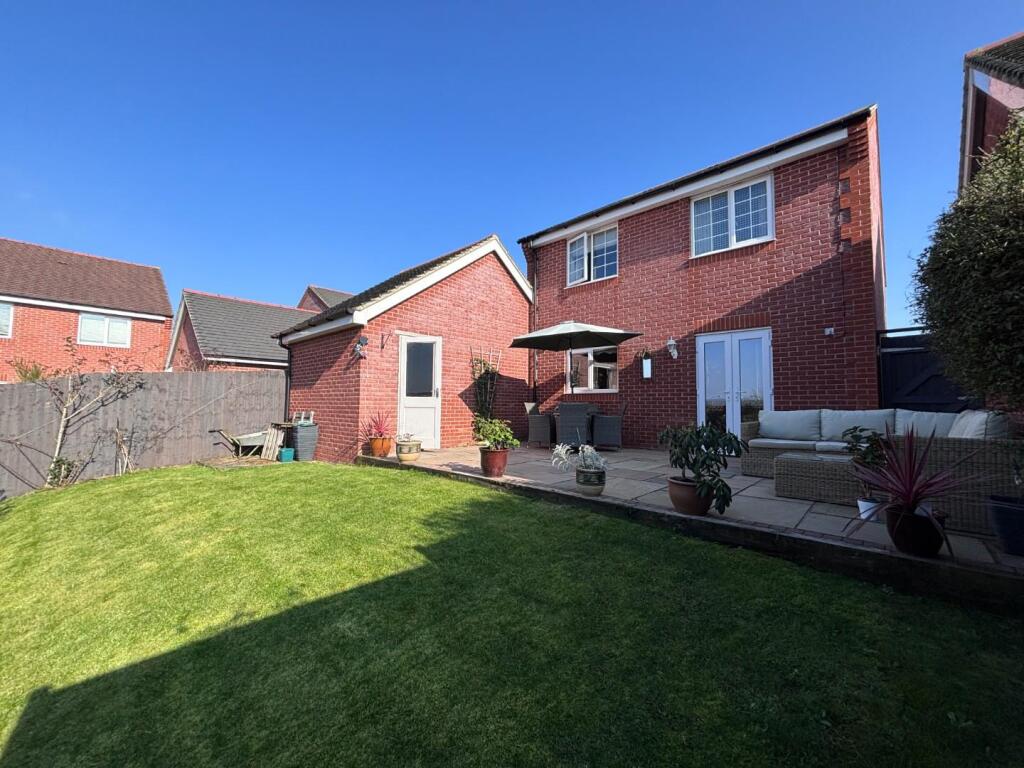 4-bed detached on Rockbourne Close, Stratford-upon-Avon, £475,000