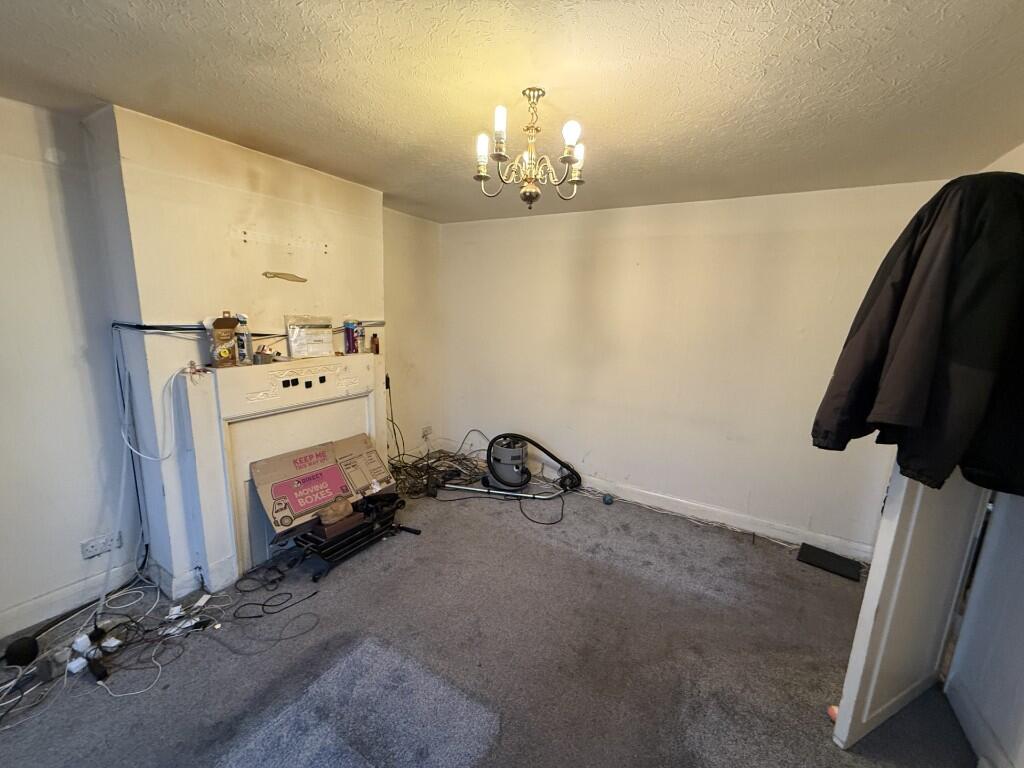 Ballogie Avenue, London, NW10 photo 5