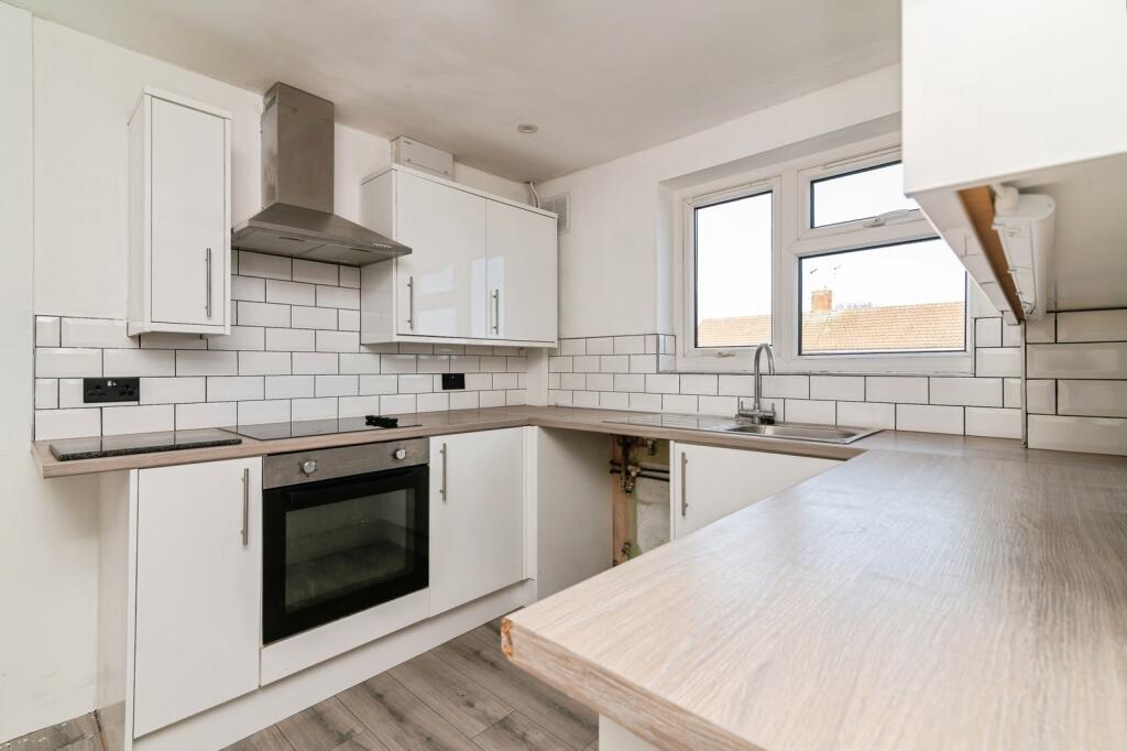 Main image of property: Carnarvon Place, Bingham, Nottinghamshire, NG13