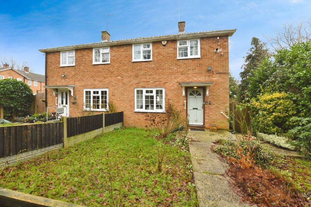 Main image of property: Cotswold Gardens, BRENTWOOD, Essex, CM13