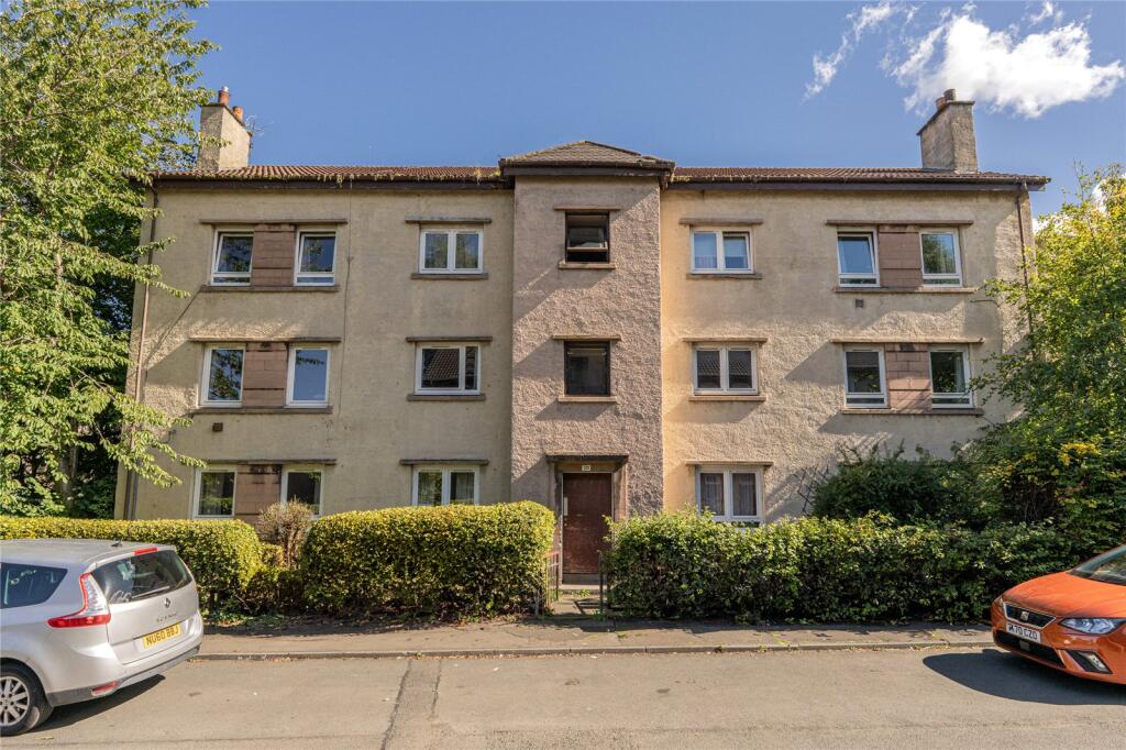 Main image of property: 30/3 West Pilton Gardens, Edinburgh, EH4