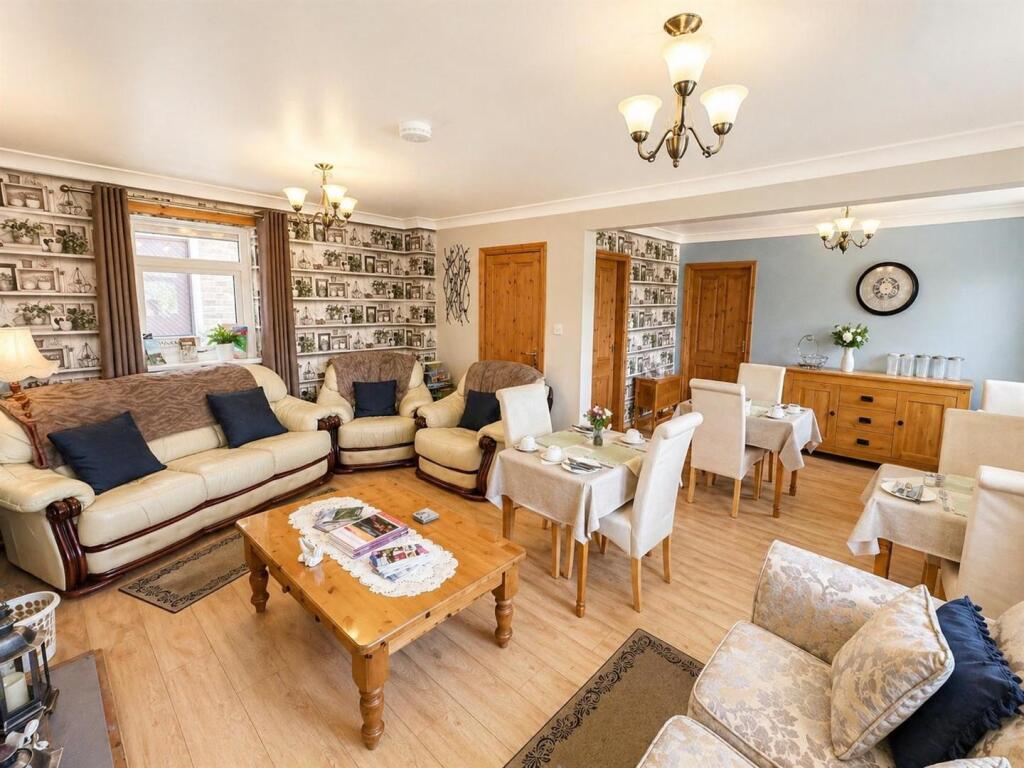 House in Keighley, Haworth Brow, Haworth and Stanbury - View 4