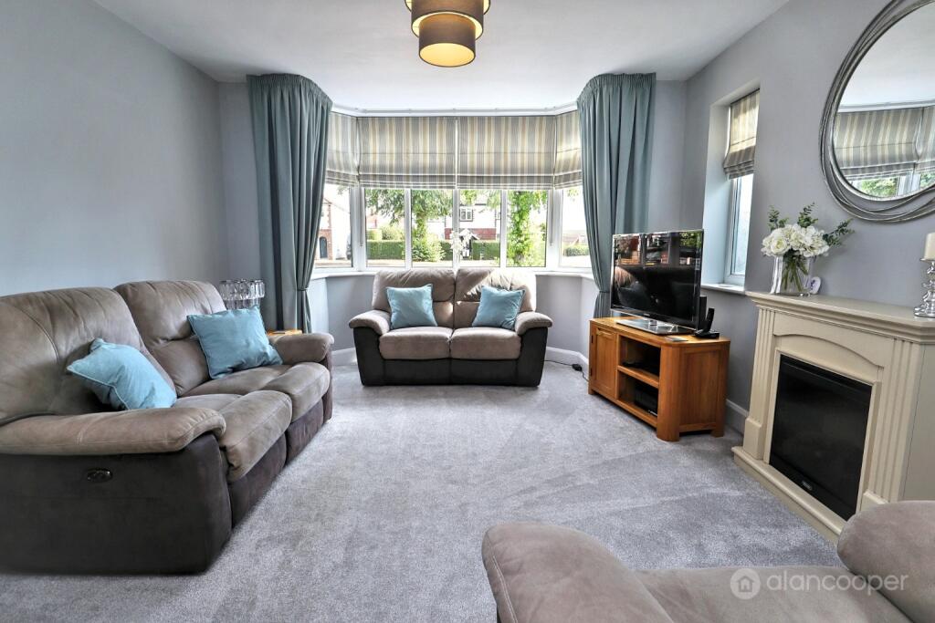 House in Nuneaton and Bedworth, Warwickshire - View 4