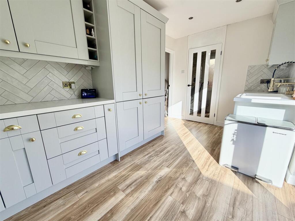 House in Leeds, Kippax - More