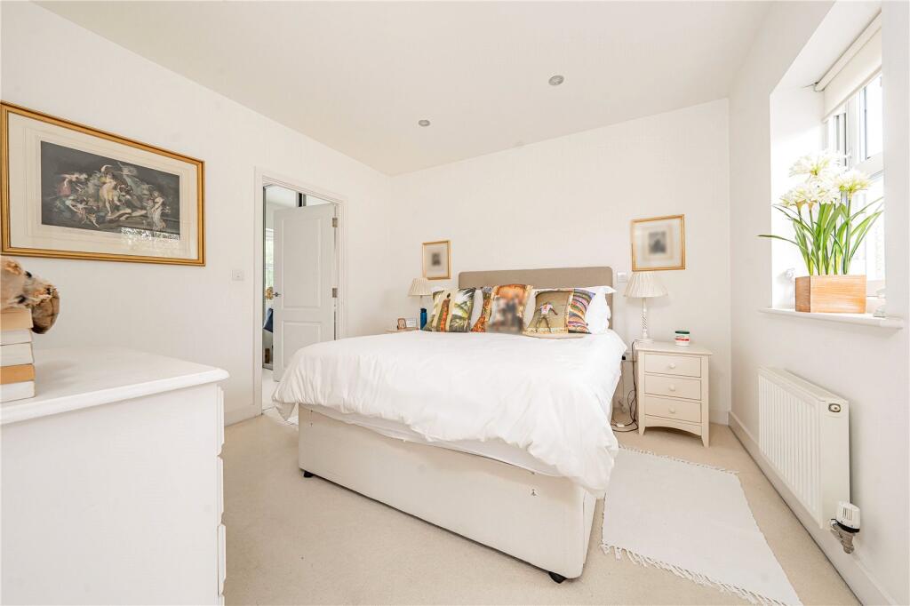 House in Kingston upon Thames - View 5