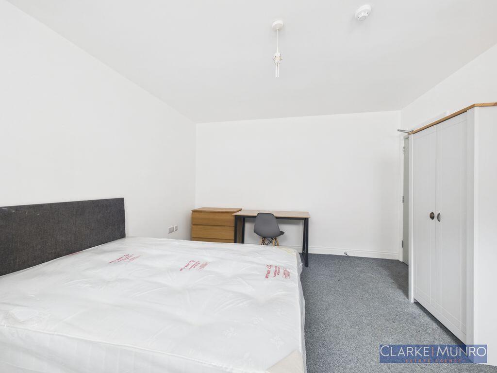 Main image of property: STUDENT HOUSE SHARE ON BOROUGH ROAD 