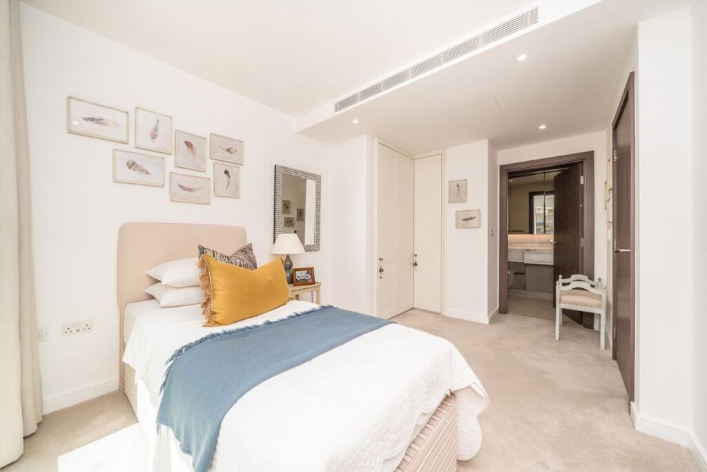 Apartment in London - View 5