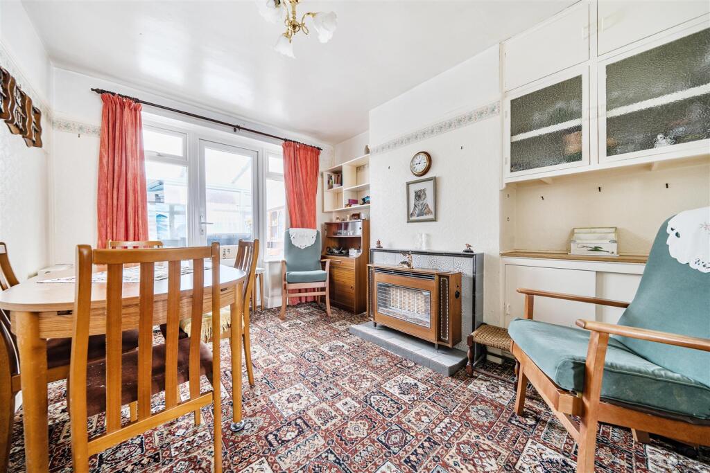 Heaton Road, Elson, Gosport photo 3