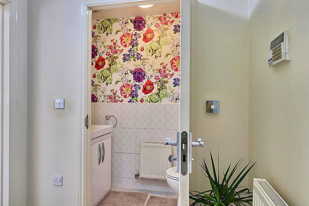 House in Cardiff, St Mellons, Trowbridge - View 5
