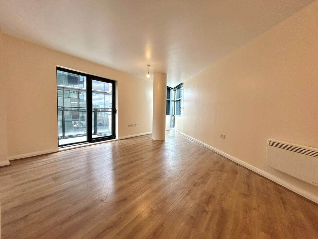 Apartment in Leeds, West Yorkshire - View 2