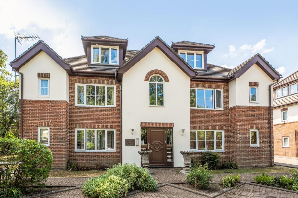 Main image of property: Hornchurch Hill, Victoria House Windsor Court Hornchurch Hill, CR3
