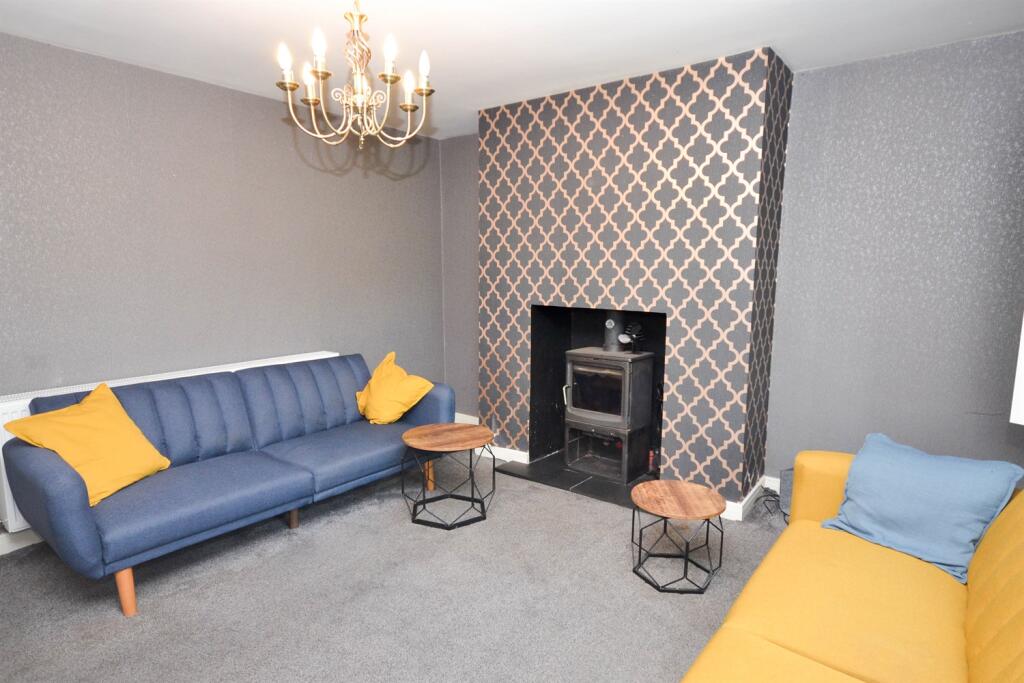 House in South Tyneside, West Harton - More