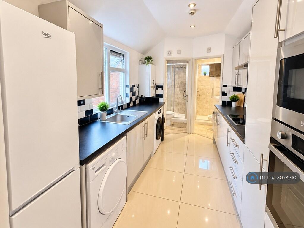 House in Reading, Spring Gardens, Whitley - View 3