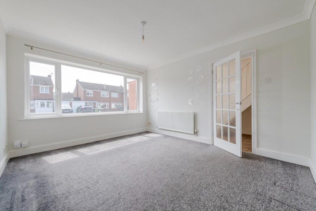 House in Newport - View 2