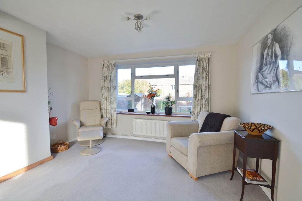 Kings Close, Thame, OX9 3DB photo 4
