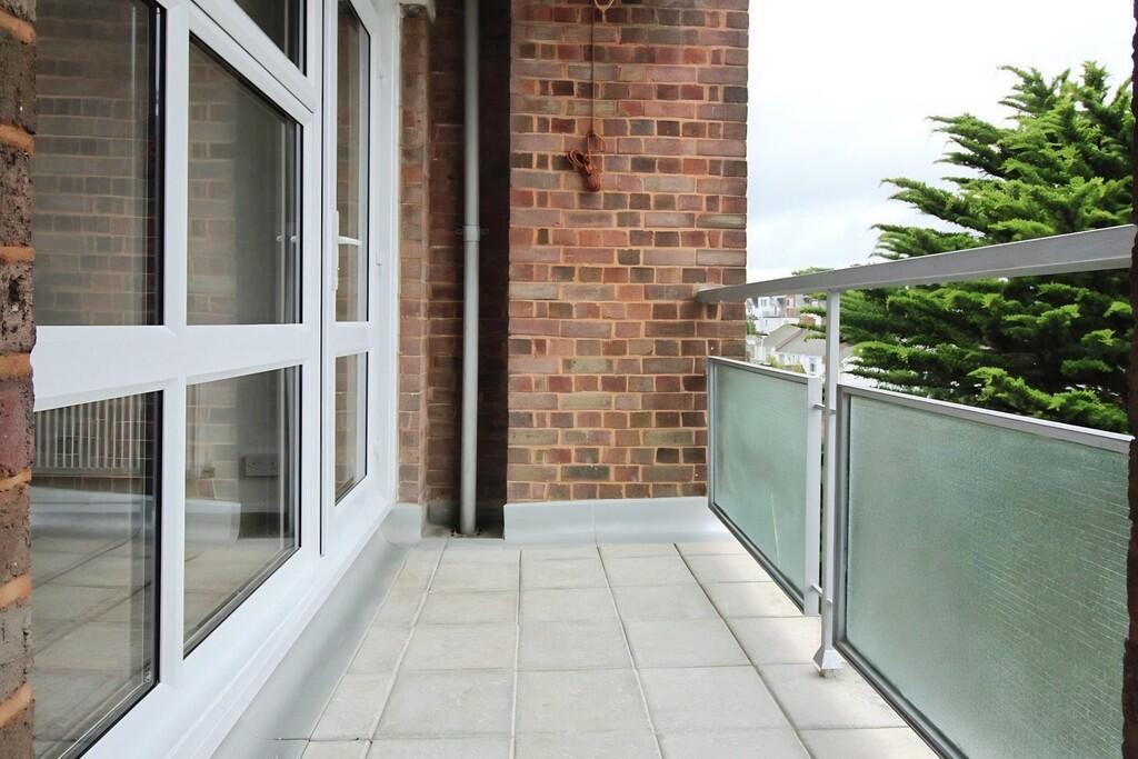 Apartment in Exeter, Devon - View 4