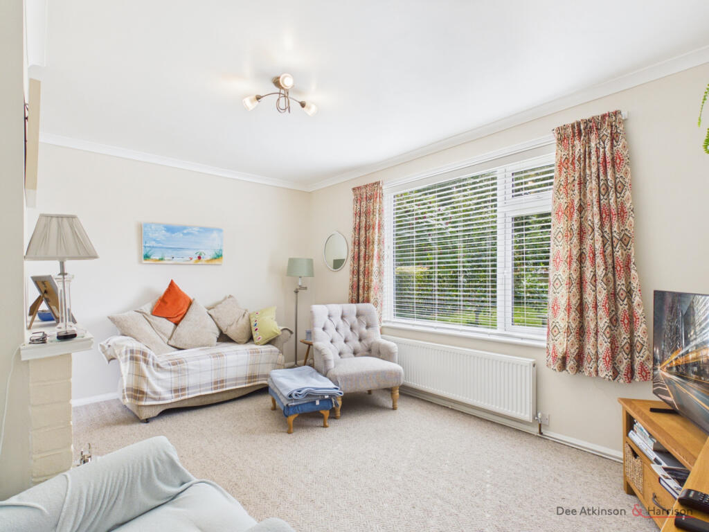 Carnaby Close, Leconfield, HU17 7LA photo 2