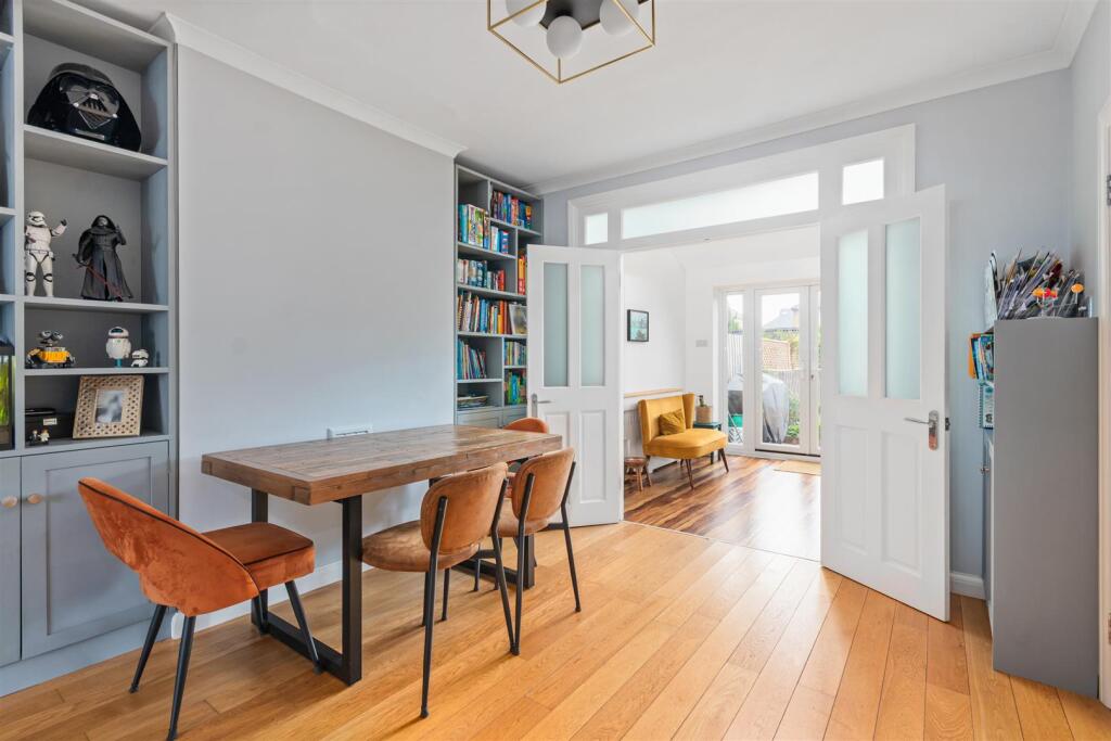 House in Kingston upon Thames - View 4