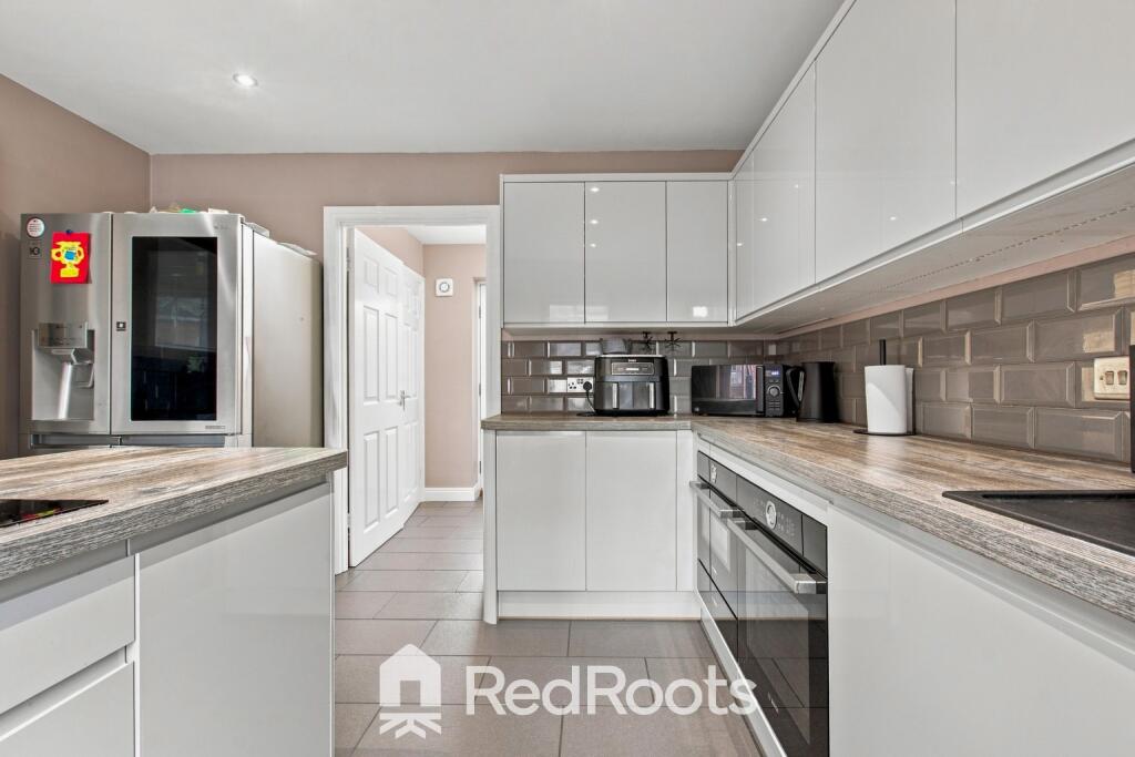 House in Doncaster, Barnby Dun with Kirk Sandall - View 3