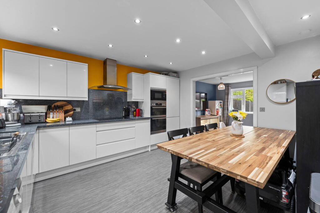House in Rotherham, Dalton - View 5
