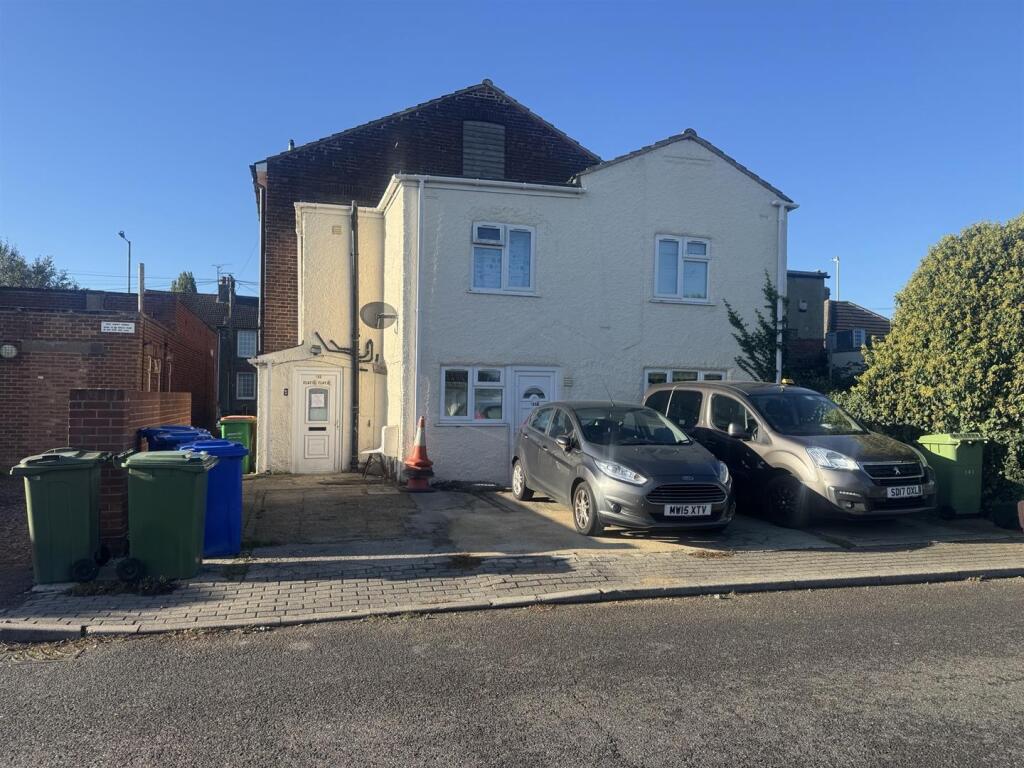 Main image of property: London Road, Teynham, Sittingbourne, Kent