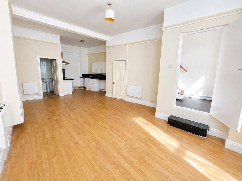 Apartment in Swansea - View 5