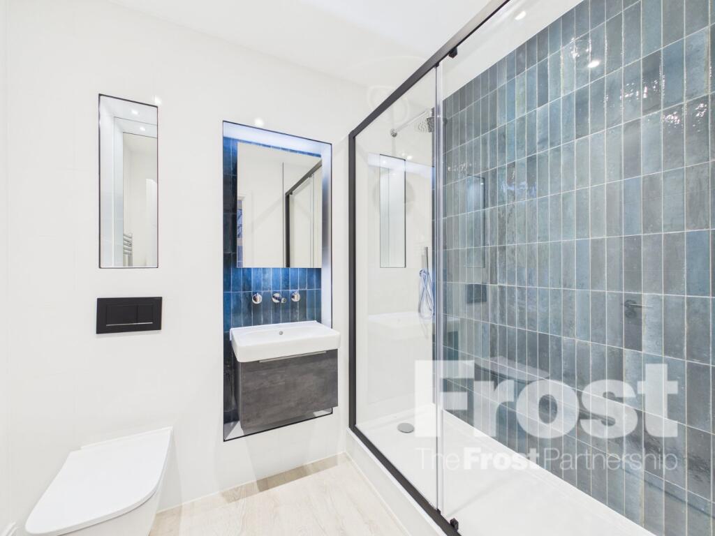 Apartment in Slough - View 5