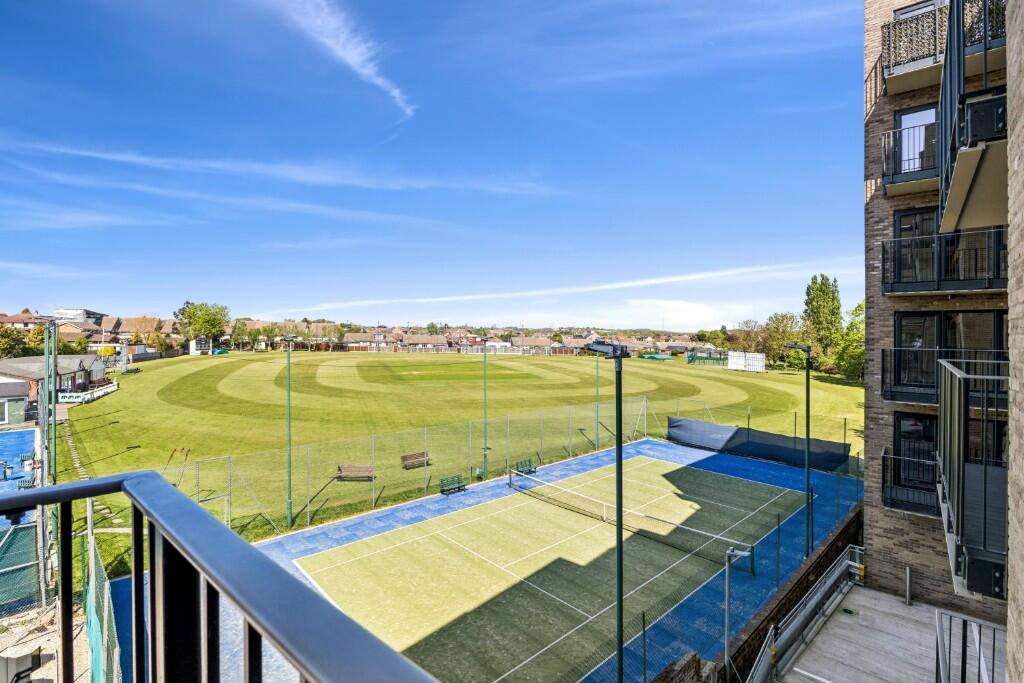 Main image of property: Gateway House,
Runwell Road,
Wickford,
Essex
SS11 7HG